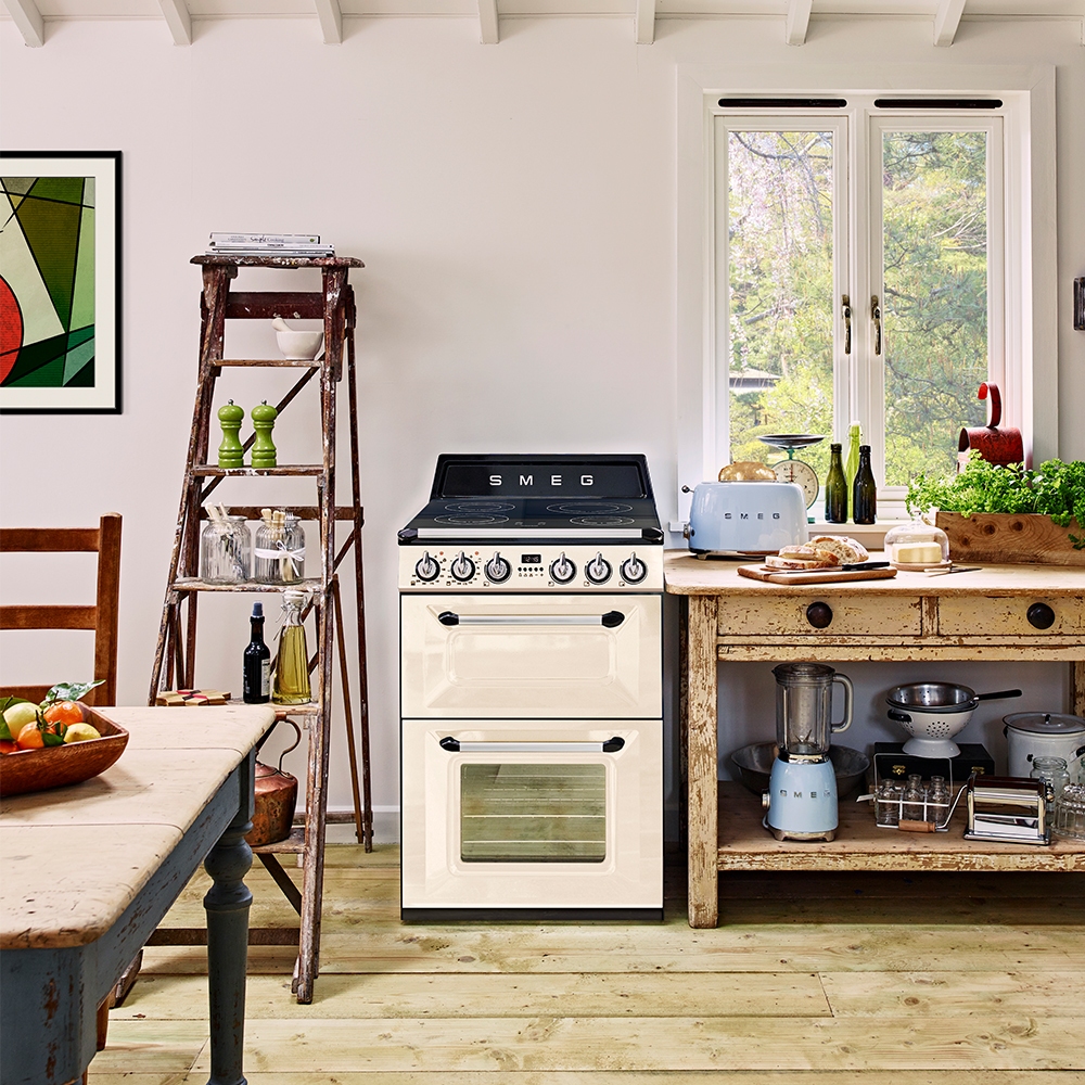 Smeg TR62IP 60cm Victoria Freestanding Induction Cooker CREAM