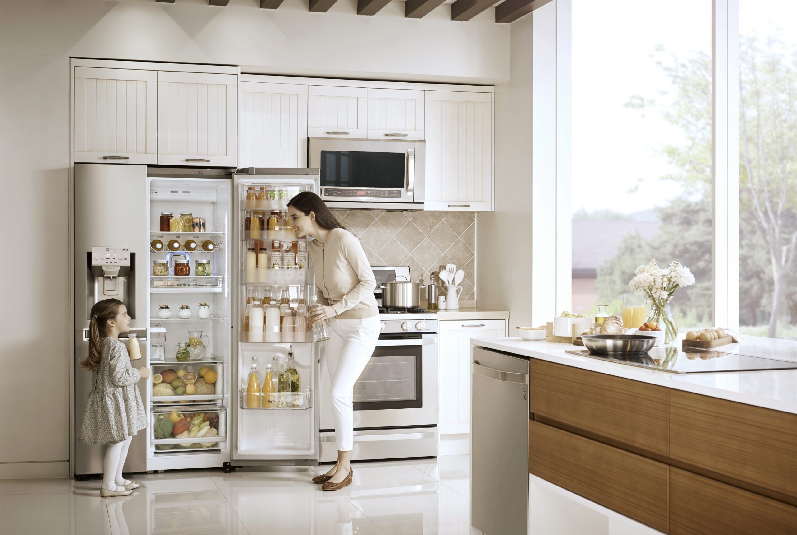 How to Design Your Kitchen Around an American-Style Fridge Freezer How to Design Your Kitchen Around an American-Style Fridge Freezer