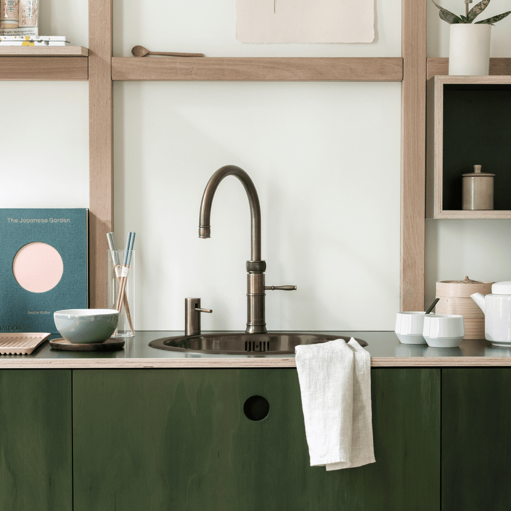 Quooker CFNRPTB Classic Round Fusion 3-in-1 Boiling Water Tap PRO3 CLASSIC FUSION ROUND PTN - PATINATED BRASS. Quooker CFNRPTB Classic Round Fusion 3-in-1 Boiling Water Tap PRO3 CLASSIC FUSION ROUND PTN - PATINATED BRASS.