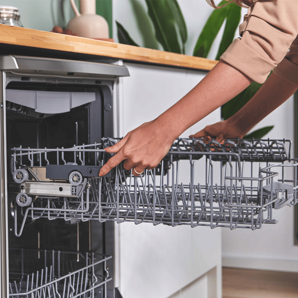 Bosch 60cm Series 2 Freestanding Dishwasher SMS2HVI67G - Silver Bosch 60cm Series 2 Freestanding Dishwasher SMS2HVI67G - Silver