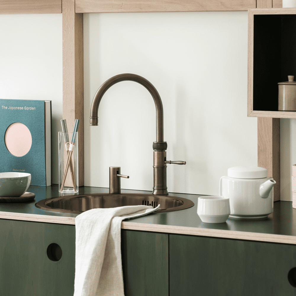 Quooker CFNRPTB Classic Round Fusion 3-in-1 Boiling Water Tap PRO3 CLASSIC FUSION ROUND PTN - PATINATED BRASS. Quooker CFNRPTB Classic Round Fusion 3-in-1 Boiling Water Tap PRO3 CLASSIC FUSION ROUND PTN - PATINATED BRASS.