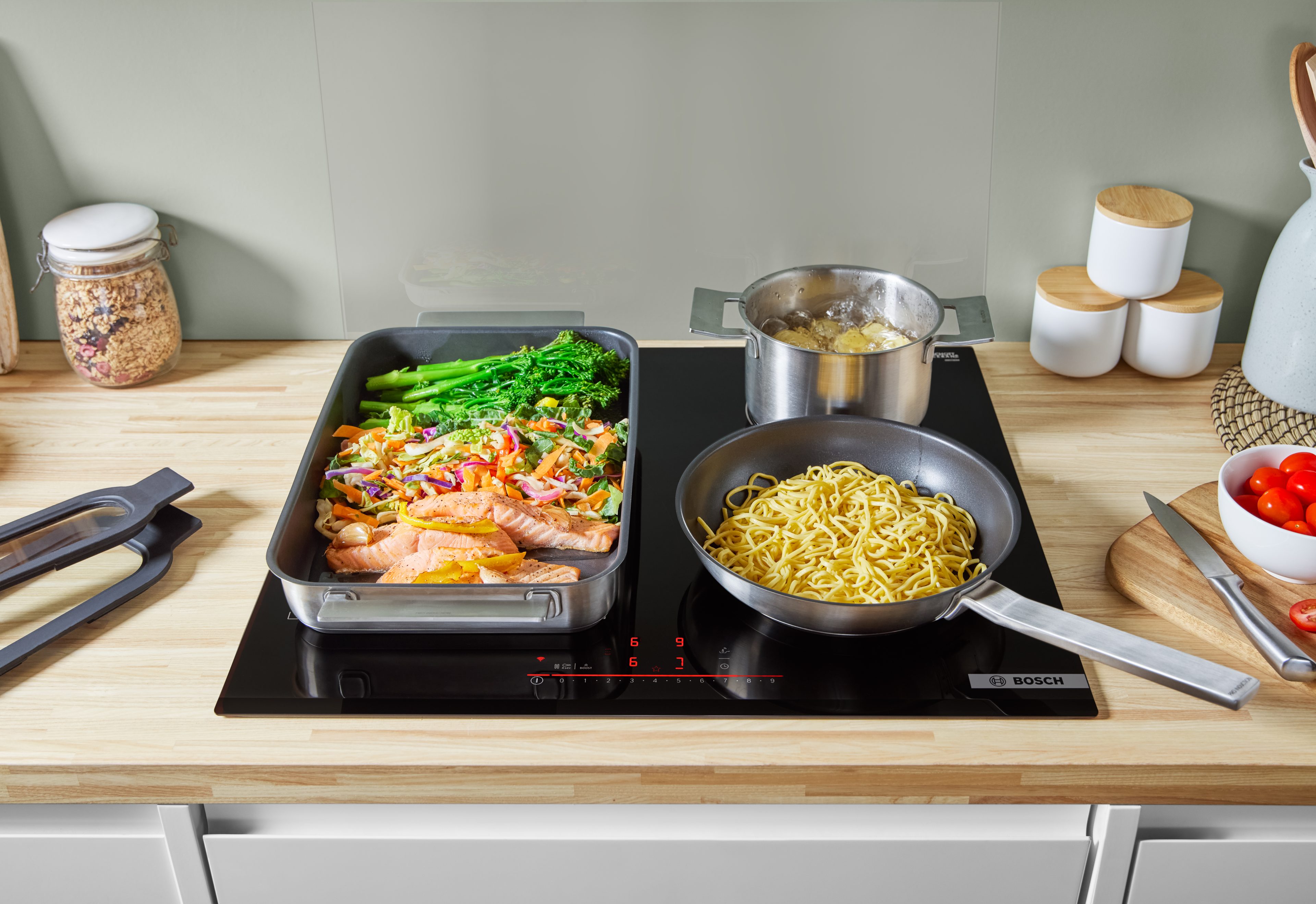 Bosch 60cm Series 6 Flex Induction Hob PIX631HC1E - Black Bosch 60cm Series 6 Flex Induction Hob PIX631HC1E - Black