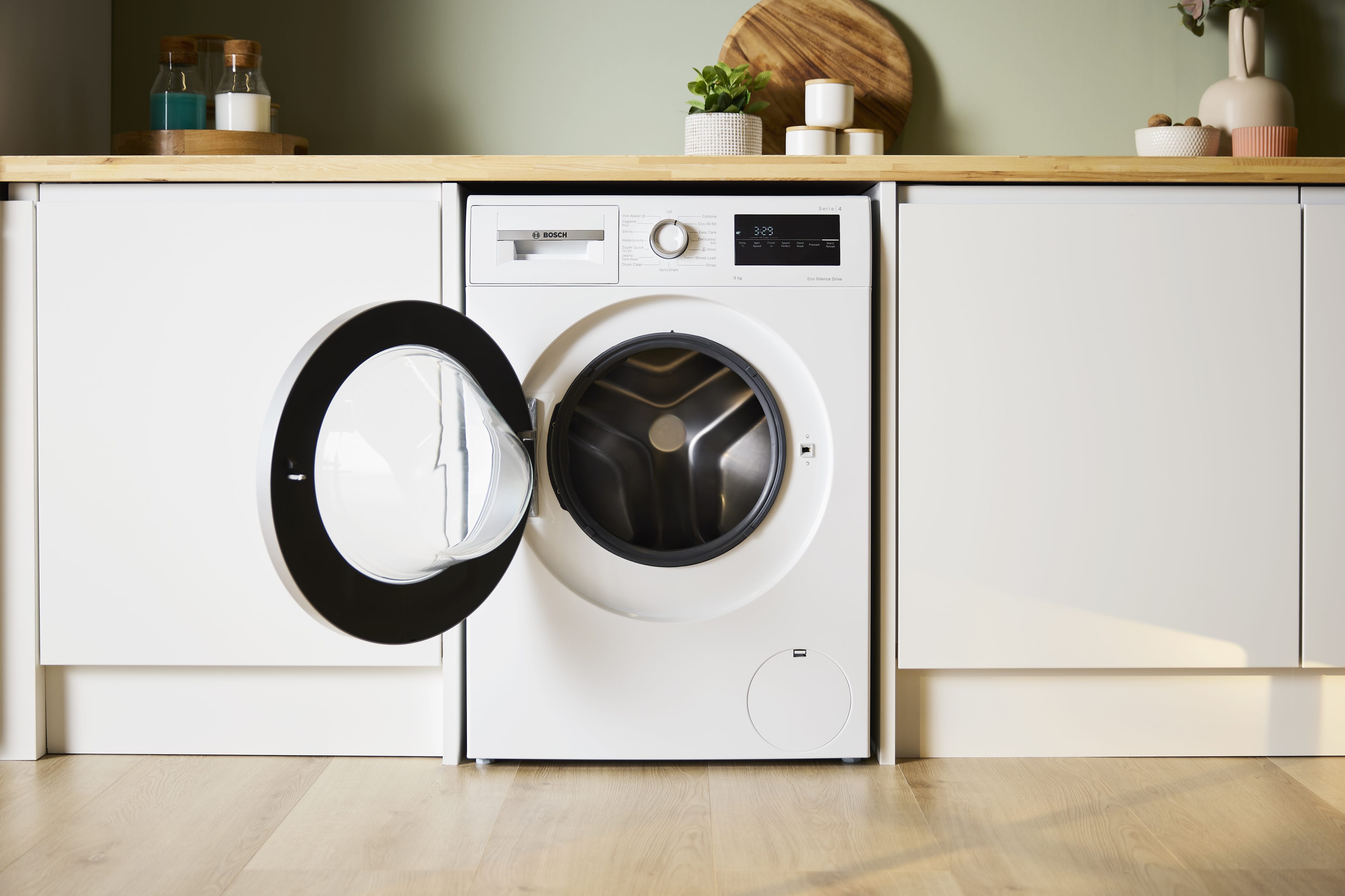 Bosch 9kg Series 4 Washing Machine 1400rpm WAN28259GB - White Bosch 9kg Series 4 Washing Machine 1400rpm WAN28259GB - White