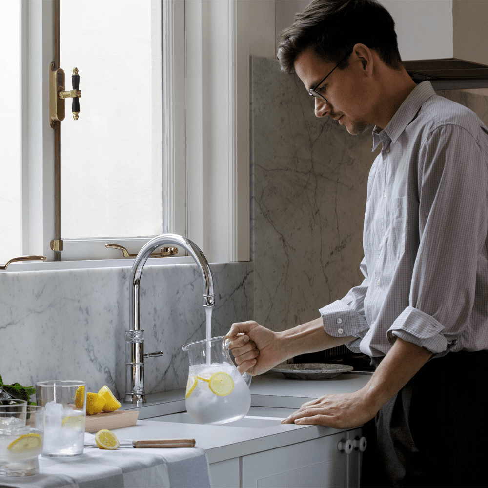 Quooker CFNRCHR Combi Classic Fusion Round 3-in-1 Boiling Water Tap COMBI 2.2 CLASSIC FUSION ROUND CHROME - CHROME. Quooker CFNRCHR Combi Classic Fusion Round 3-in-1 Boiling Water Tap COMBI 2.2 CLASSIC FUSION ROUND CHROME - CHROME.