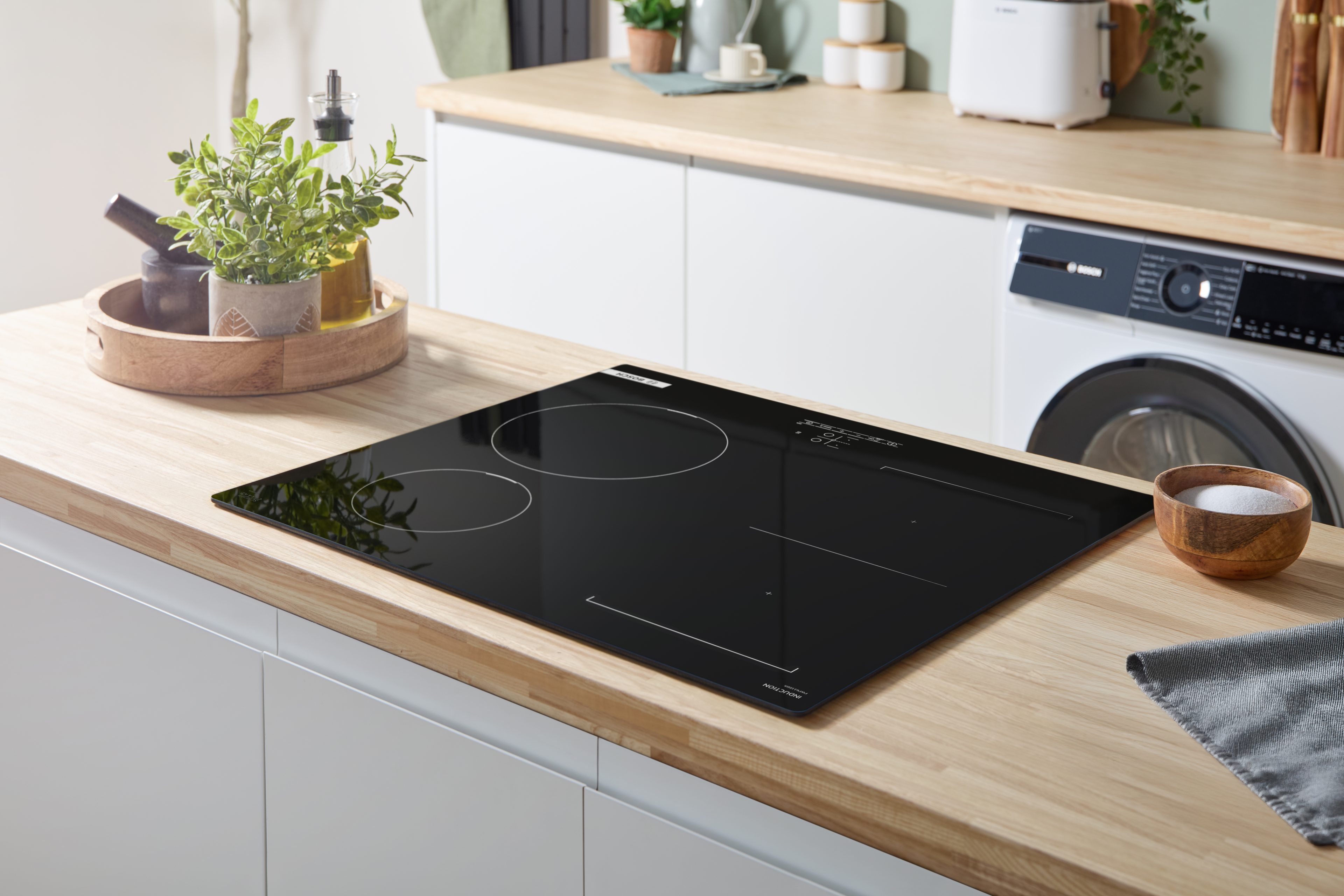 Bosch 60cm Series 4 Frameless CombiZone Induction Hob 13A supply PWP611BB5B - Black Bosch 60cm Series 4 Frameless CombiZone Induction Hob 13A supply PWP611BB5B - Black