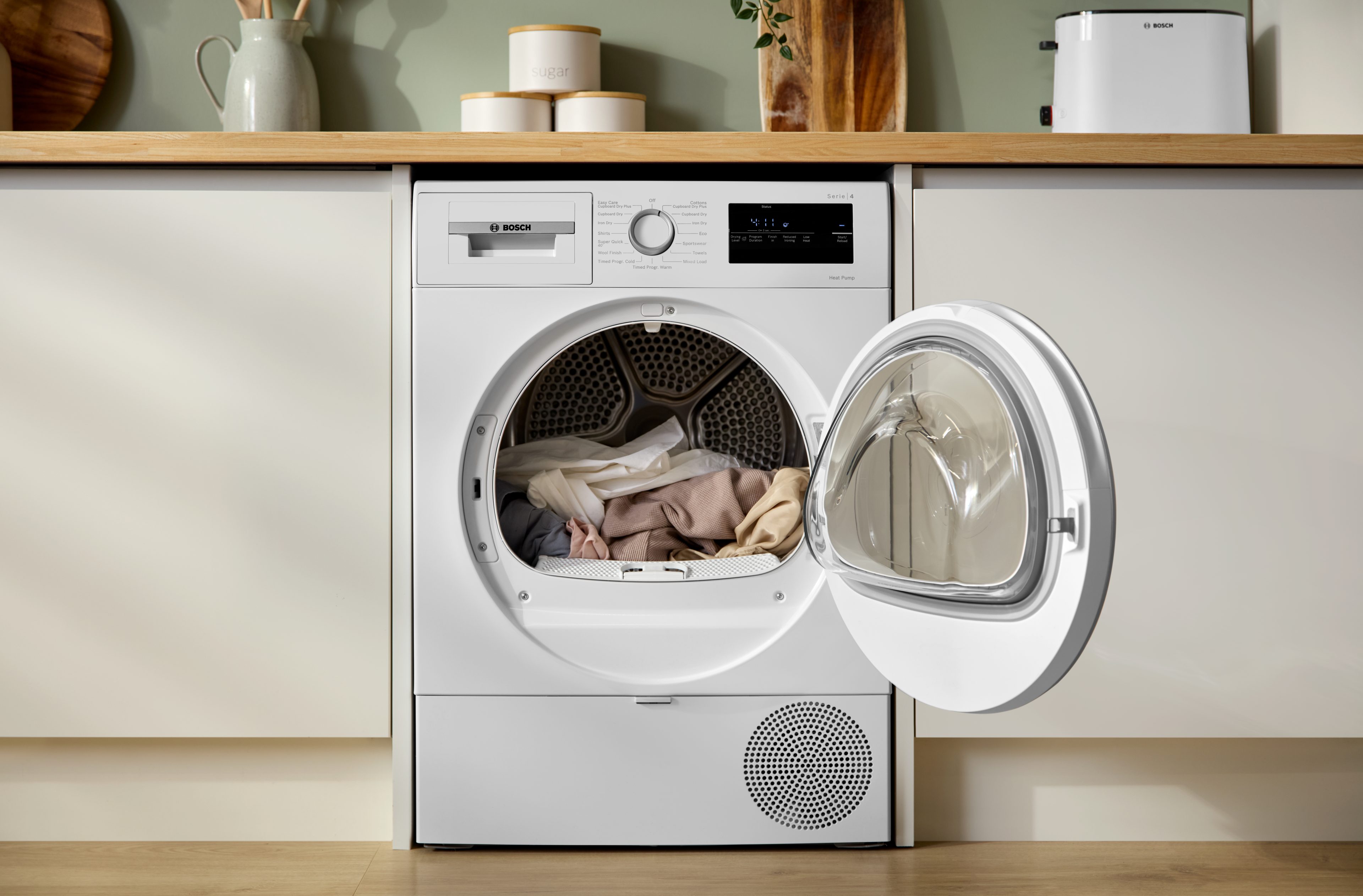 Bosch 8kg Series 4 Heat Pump Condenser Dryer WTH85226GB - White Bosch 8kg Series 4 Heat Pump Condenser Dryer WTH85226GB - White