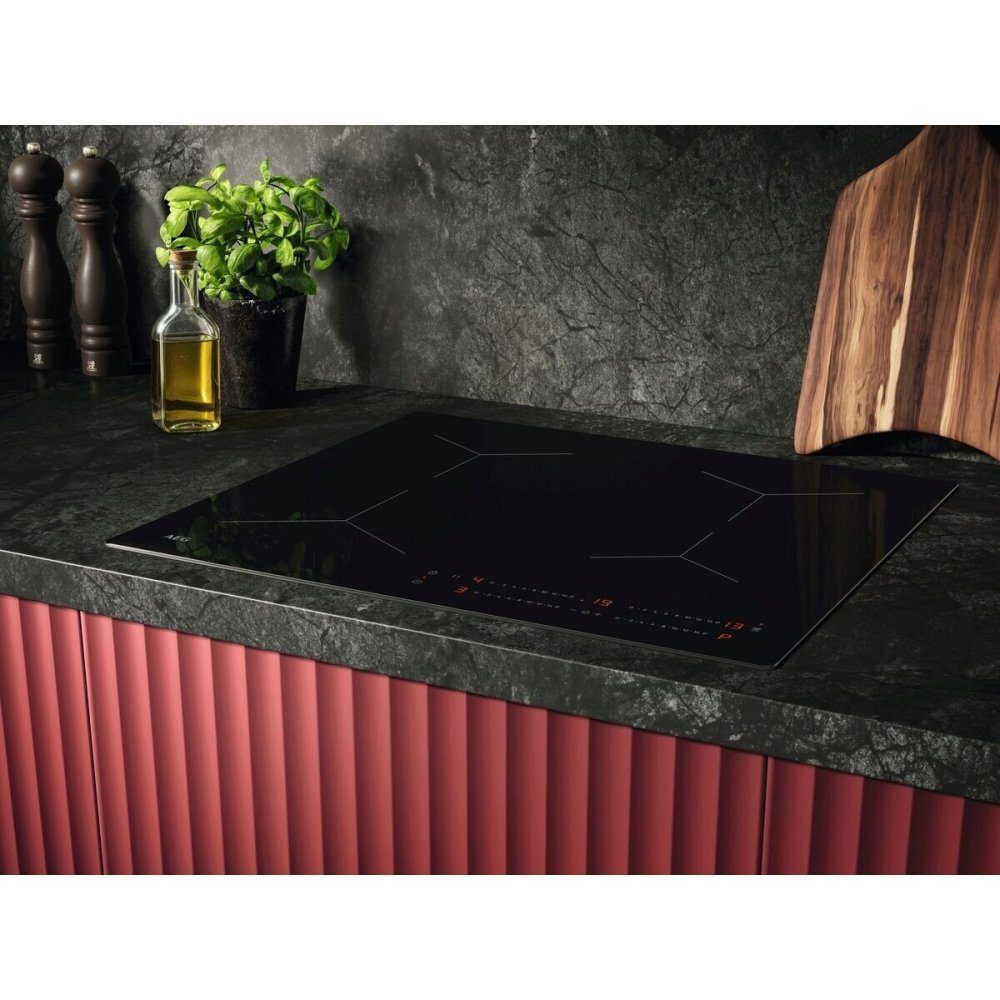 AEG 58cm Series 5000 Frameless 4 Zone Induction Hob SO64IA0SCB - Black AEG 58cm Series 5000 Frameless 4 Zone Induction Hob SO64IA0SCB - Black