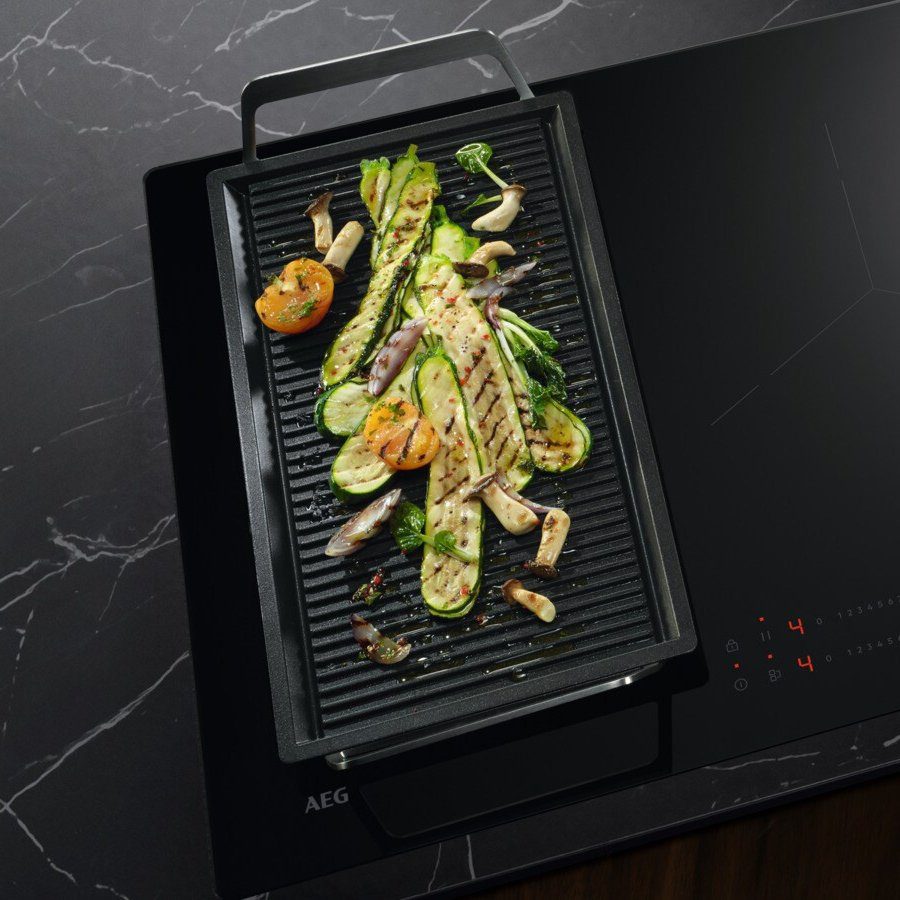 AEG 59cm Series 6000 4 Zone Sense SaphirMatt MaxiSense Induction Hob TO64IB00FZ - Matte Black AEG 59cm Series 6000 4 Zone Sense SaphirMatt MaxiSense Induction Hob TO64IB00FZ - Matte Black