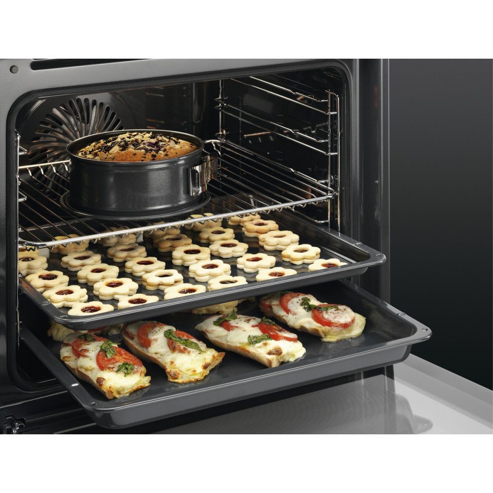 AEG Series 6000 Pyrolytic Multifunction Single Oven BPX535A61M - Stainless Steel AEG Series 6000 Pyrolytic Multifunction Single Oven BPX535A61M - Stainless Steel