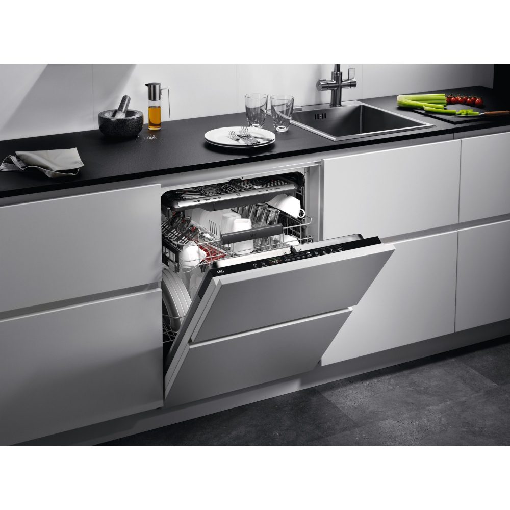 AEG 60cm Series 7000 GlassCare Fully Integrated Dishwasher FSE74747P AEG 60cm Series 7000 GlassCare Fully Integrated Dishwasher FSE74747P
