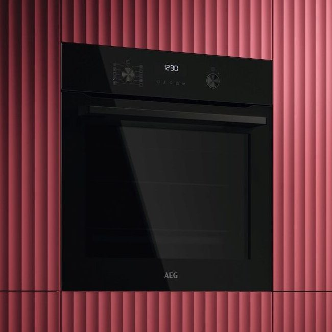 AEG Series 6000 Pyrolytic Multifunction Single Oven OS6PB50AK - BLACK AEG Series 6000 Pyrolytic Multifunction Single Oven OS6PB50AK - BLACK