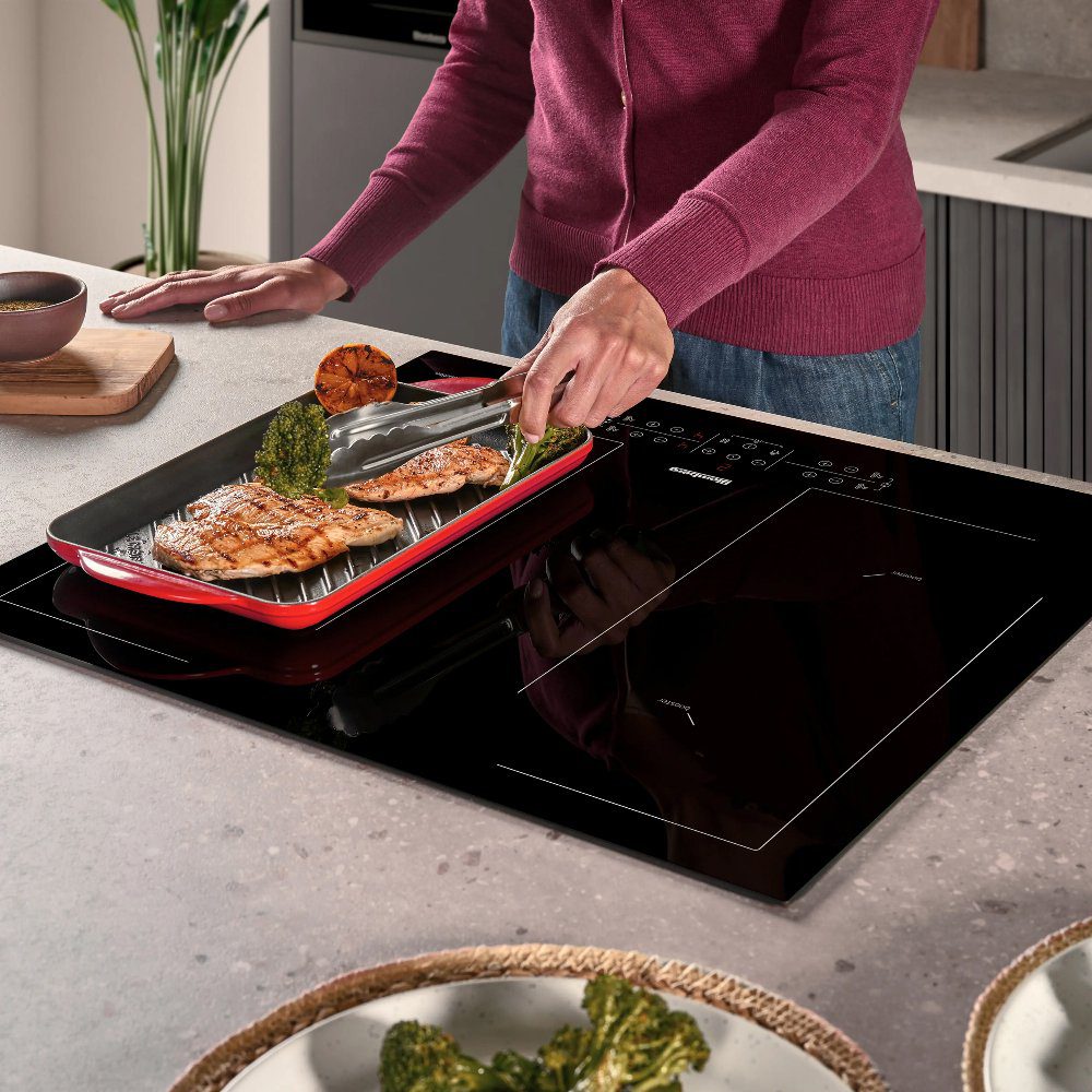 Blomberg 59cm Frameless 4 Zone Bridgeable Induction Hob MIN54483N - Black Blomberg 59cm Frameless 4 Zone Bridgeable Induction Hob MIN54483N - Black