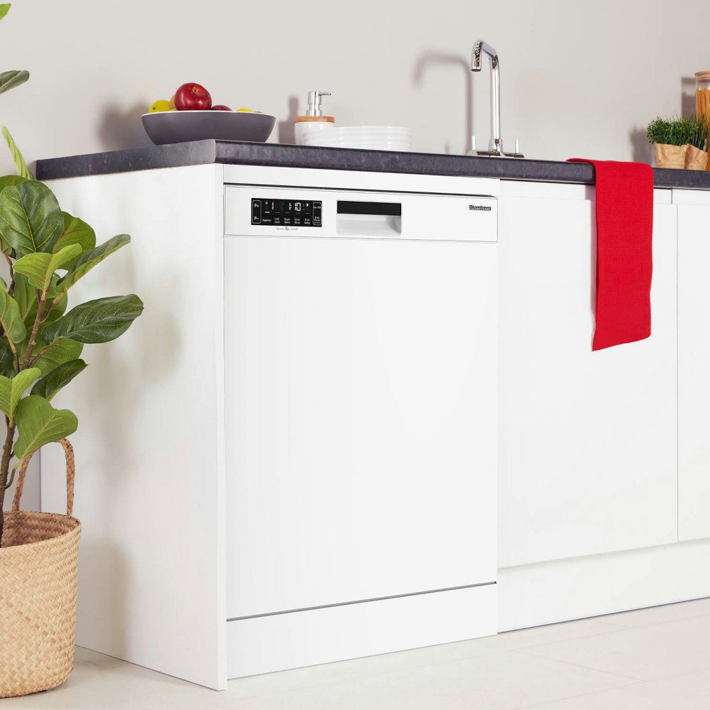 Blomberg 60cm Freestanding Dishwasher LDF52320W - White Blomberg 60cm Freestanding Dishwasher LDF52320W - White
