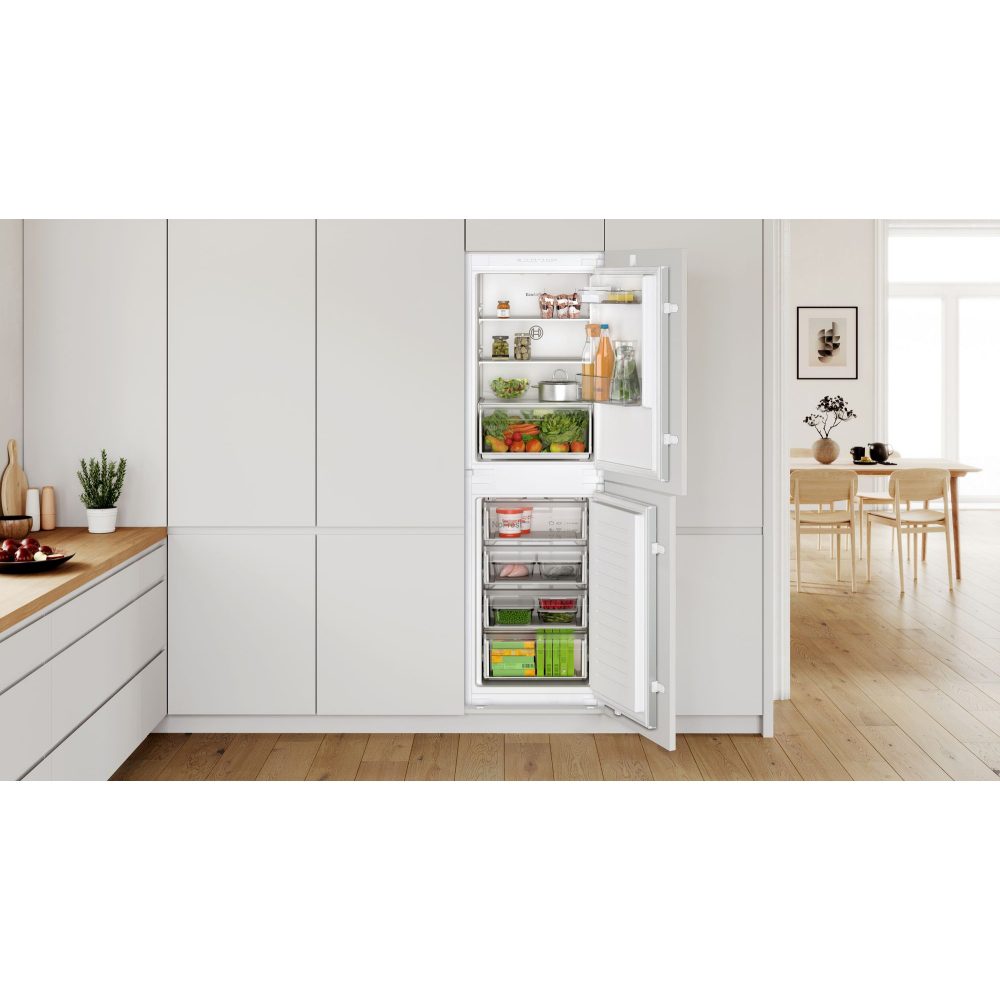 Bosch 177cm Series 2 Integrated 50/50 Frost Free Fridge Freezer KIN85NSE0G Bosch 177cm Series 2 Integrated 50/50 Frost Free Fridge Freezer KIN85NSE0G
