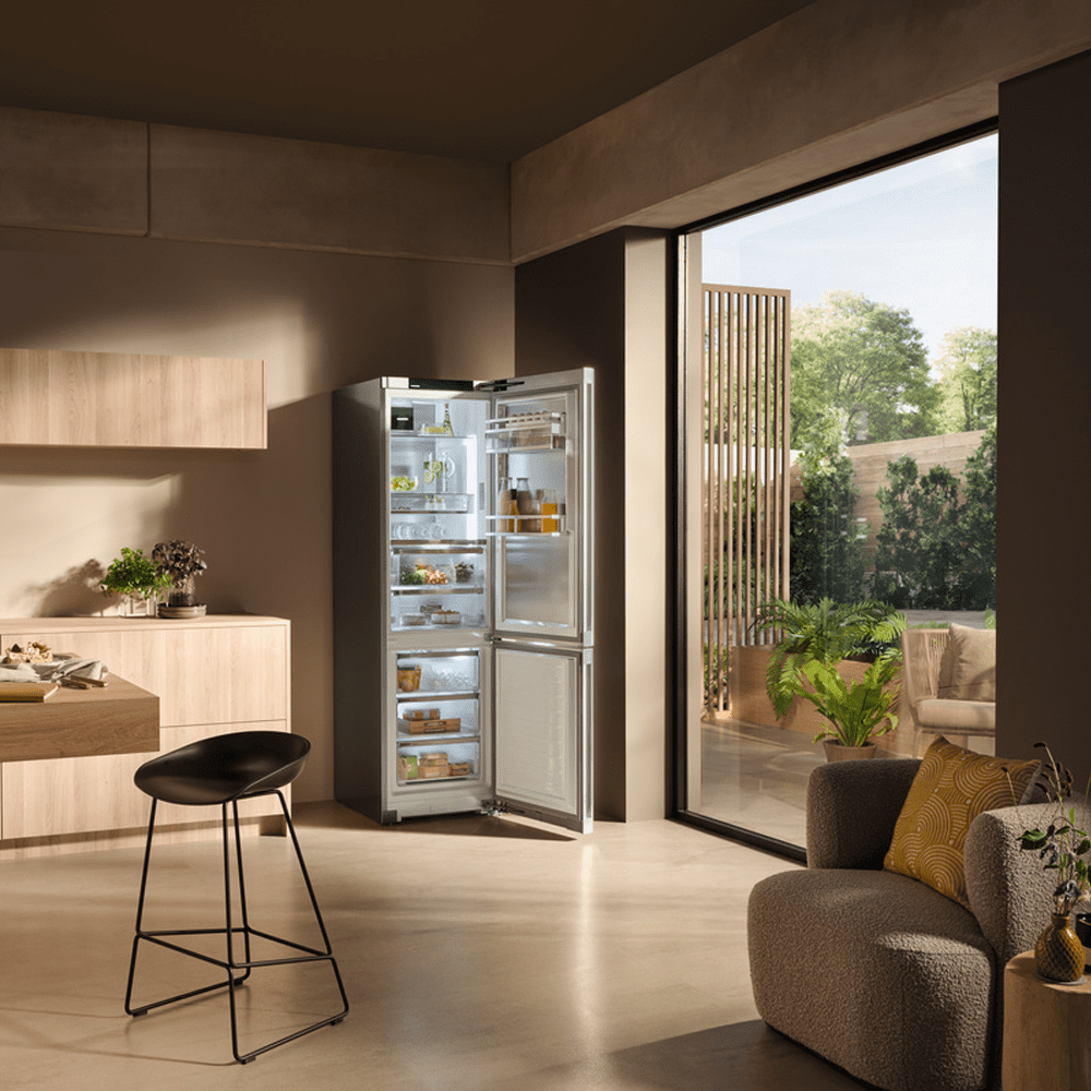 Liebherr 60cm Peak Biofresh Professional Frost Free Fridge Freezer With Ice & Water CBNSTB579I - Stainless Steel Liebherr 60cm Peak Biofresh Professional Frost Free Fridge Freezer With Ice & Water CBNSTB579I - Stainless Steel
