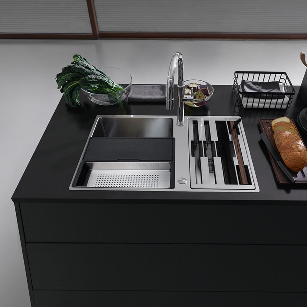 Franke Box Center 1.5 Bowl Reversible Sink 127.0611.736 - Stainless Steel Franke Box Center 1.5 Bowl Reversible Sink 127.0611.736 - Stainless Steel