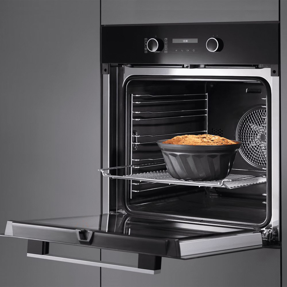 Miele Active Pyrolytic Built In Single Oven H2465BP - Black Miele Active Pyrolytic Built In Single Oven H2465BP - Black