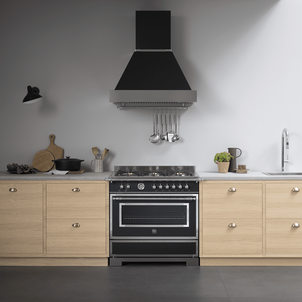 Bertazzoni 90cm Heritage Dual Fuel Range Cooker HER96L1ENET - BLACK Bertazzoni 90cm Heritage Dual Fuel Range Cooker HER96L1ENET - BLACK