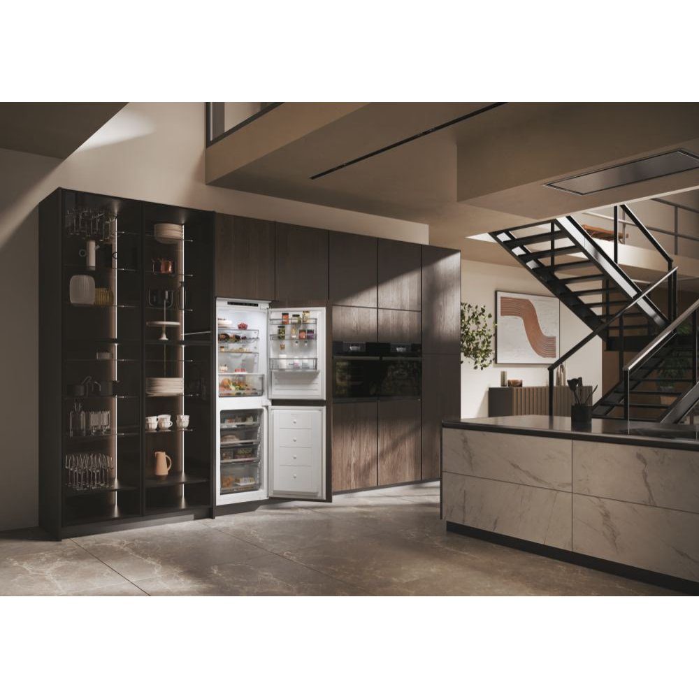 Haier 177cm Integrated 50/50 Frost Free Fridge Freezer HB50T618FMK Haier 177cm Integrated 50/50 Frost Free Fridge Freezer HB50T618FMK