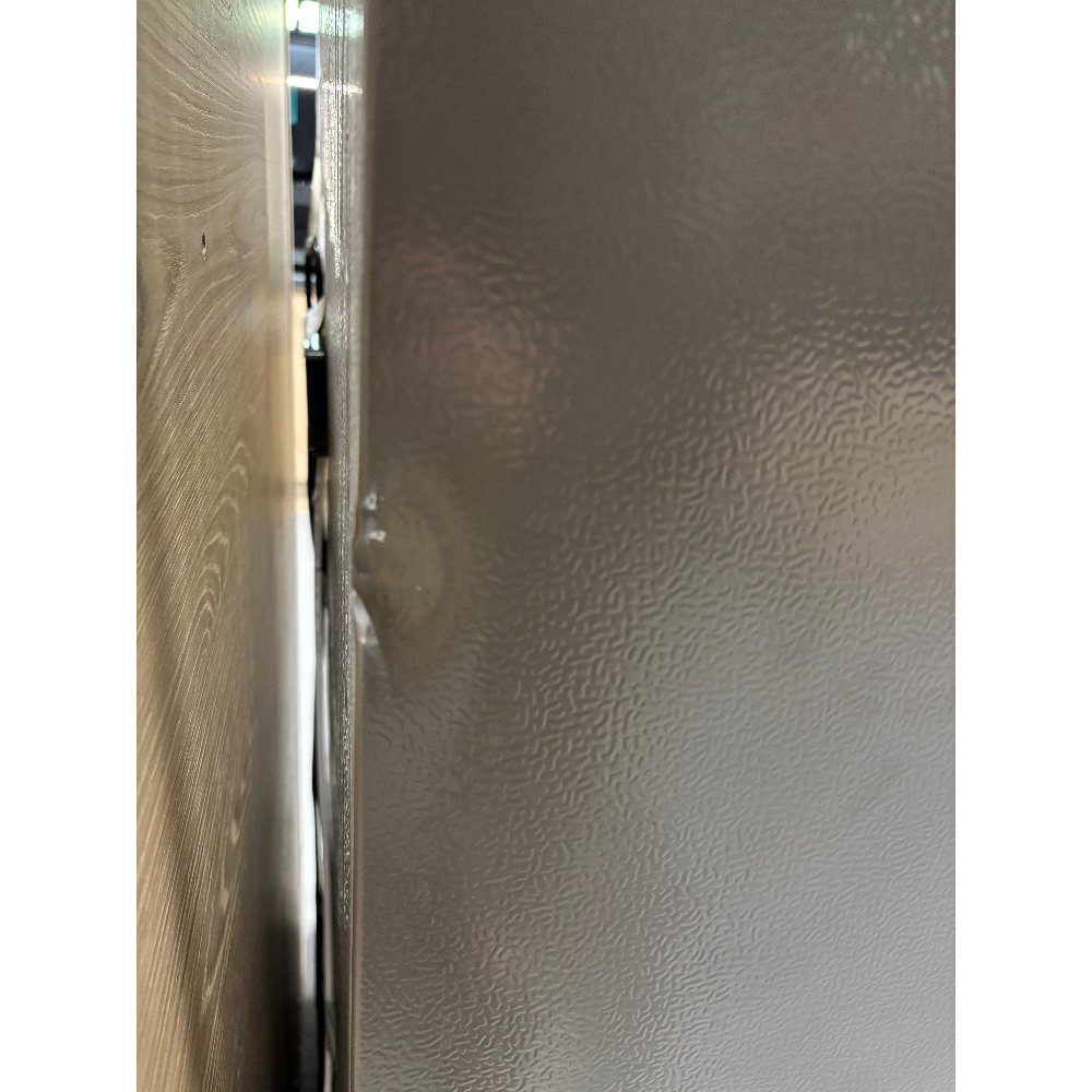 Hisense PureFlat American Style Fridge Freezer Ice & Water Non-plumbed RS818N4TIE - EX DISPLAY - STAINLESS STEEL Hisense PureFlat American Style Fridge Freezer Ice & Water Non-plumbed RS818N4TIE - EX DISPLAY - STAINLESS STEEL