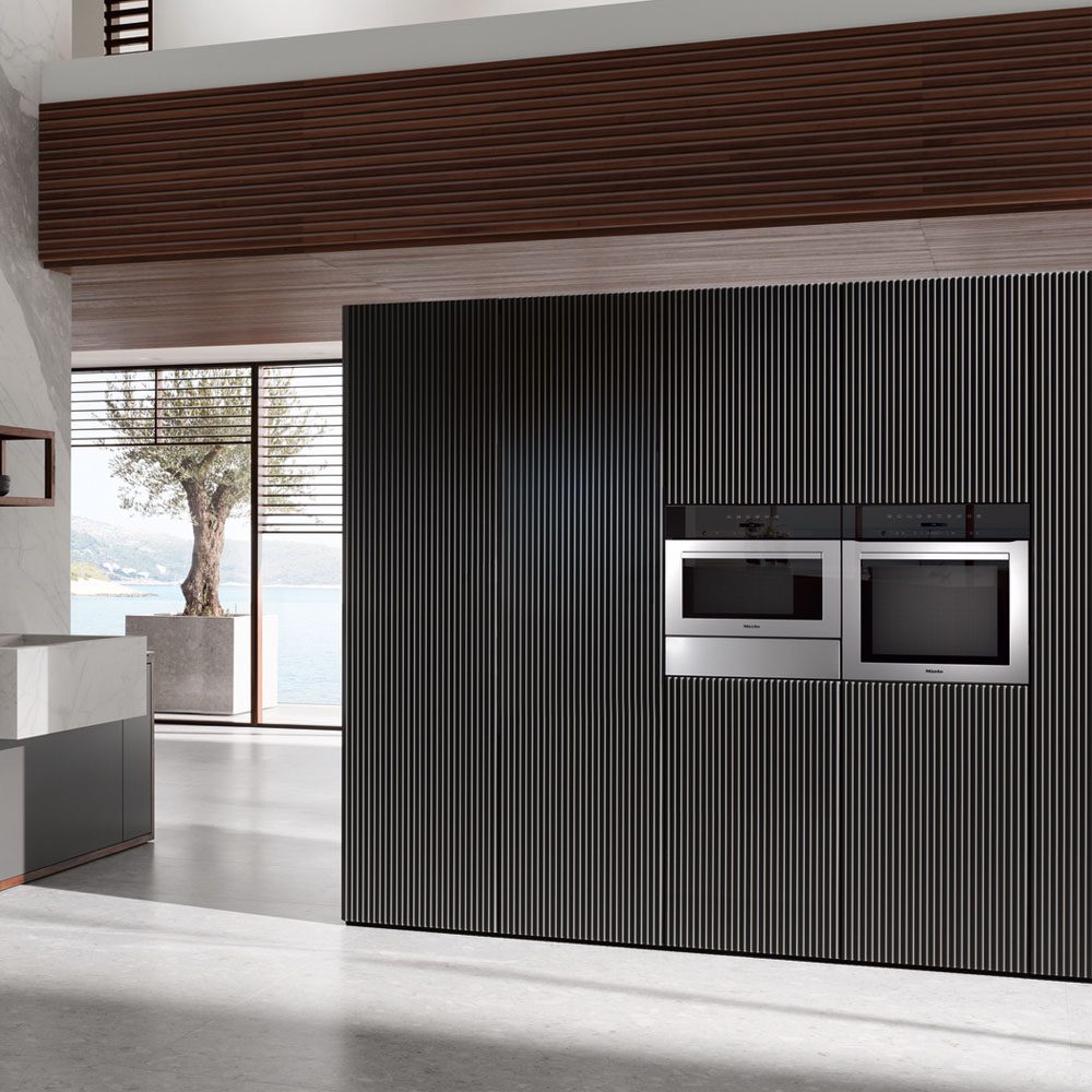 Miele ContourLine Compact Steam Oven DG7140 - Stainless Steel Miele ContourLine Compact Steam Oven DG7140 - Stainless Steel