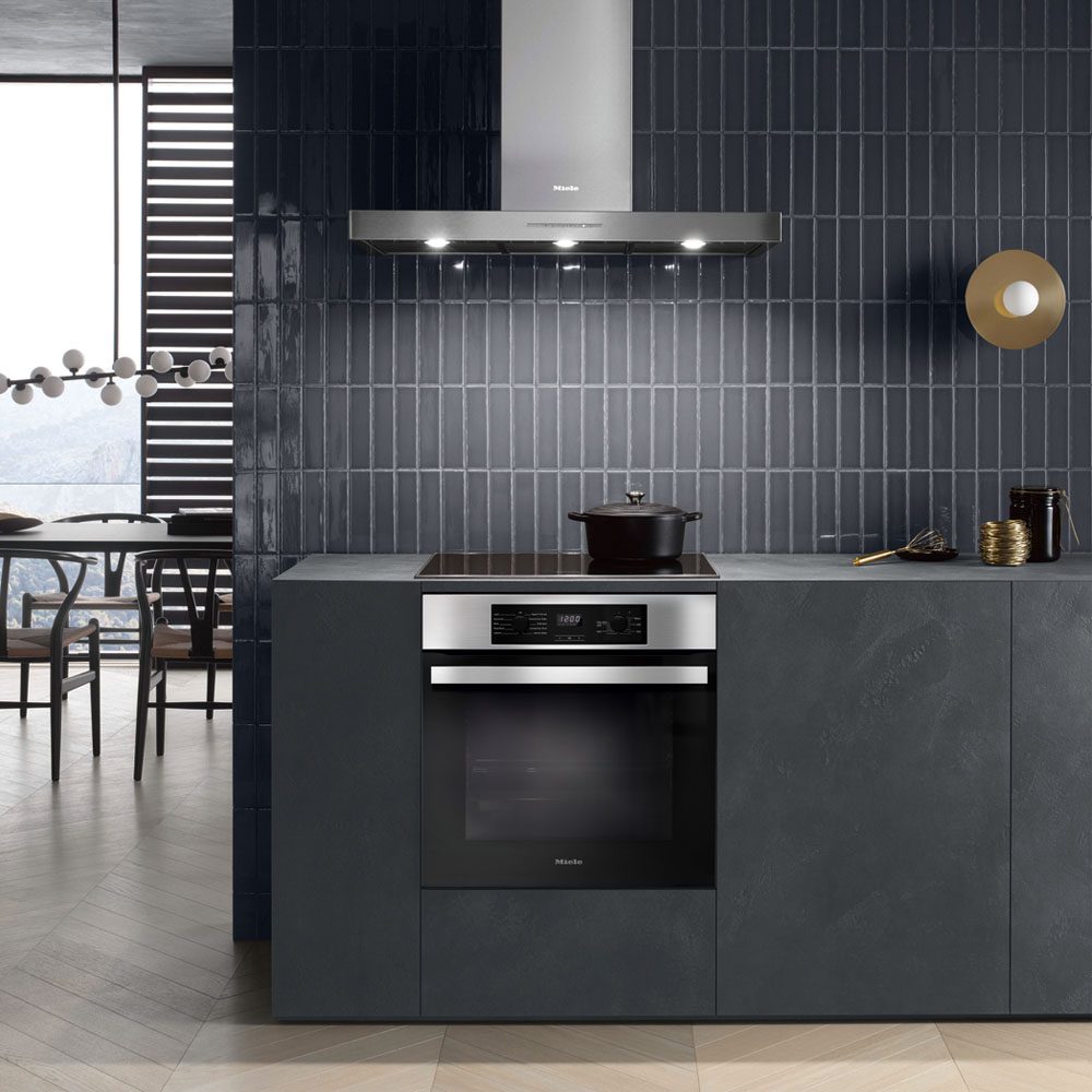 Miele 90cm Chimney Hood DAPUR98W - Stainless Steel Miele 90cm Chimney Hood DAPUR98W - Stainless Steel