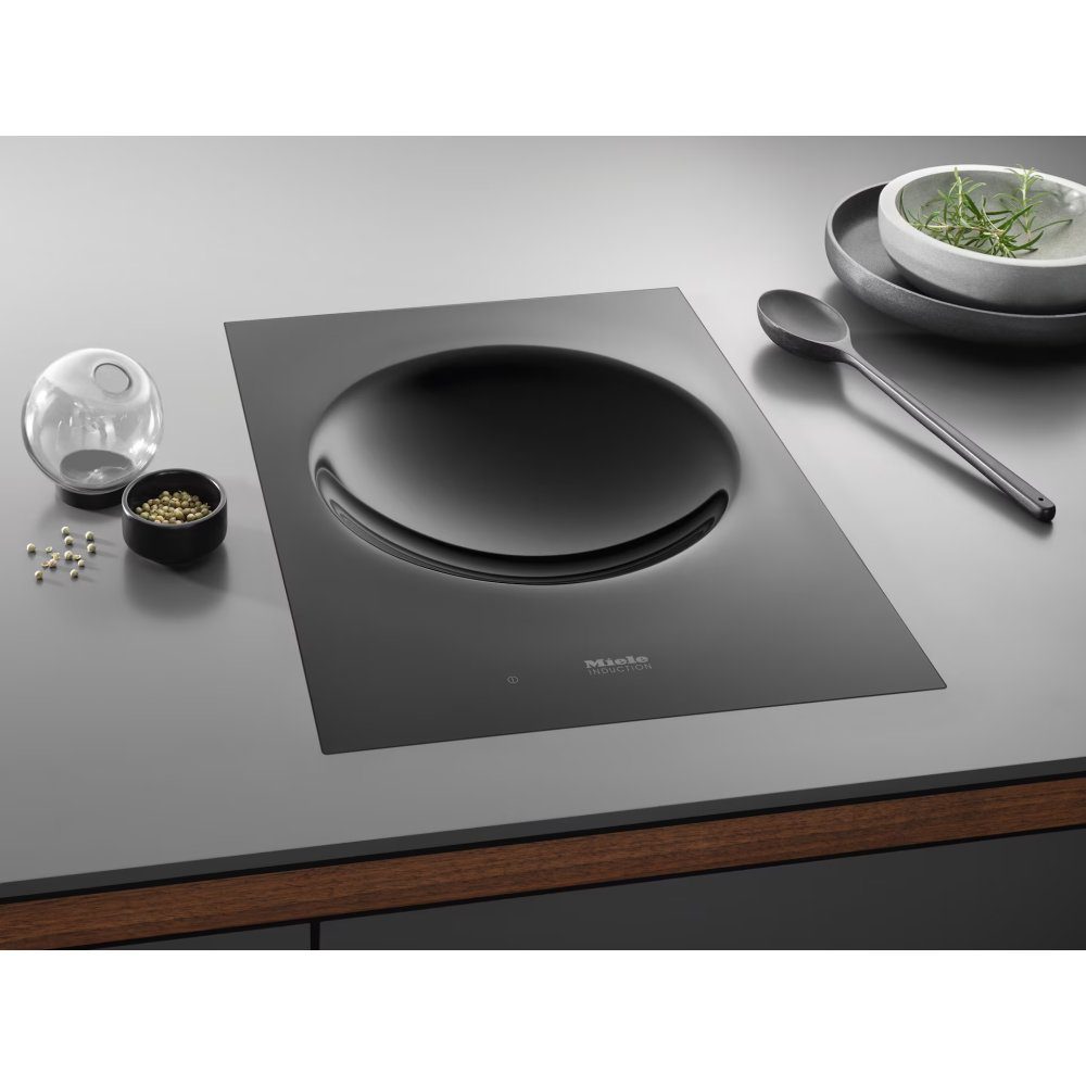 Miele 38cm Domino Induction Wok Hob CS7641FL - Black Miele 38cm Domino Induction Wok Hob CS7641FL - Black