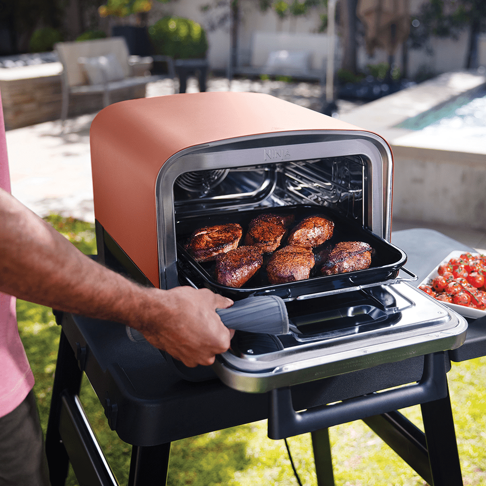 Ninja Ninja Woodfire Electric Outdoor Oven OO101UK - Orange Ninja Ninja Woodfire Electric Outdoor Oven OO101UK - Orange