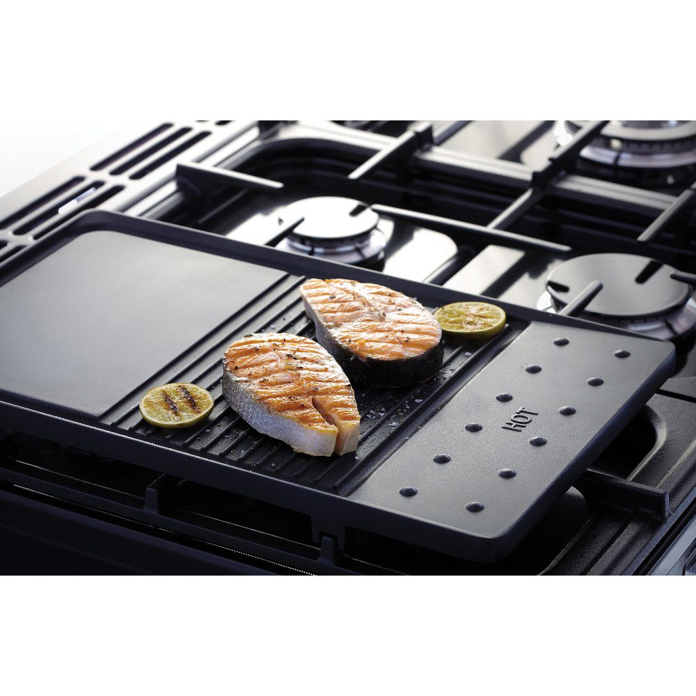 Rangemaster Classic 90cm Dual Fuel Range Cooker Chrome Trim 14151 CL90DFPPCR/CM1 - Pale Cream Rangemaster Classic 90cm Dual Fuel Range Cooker Chrome Trim 14151 CL90DFPPCR/CM1 - Pale Cream