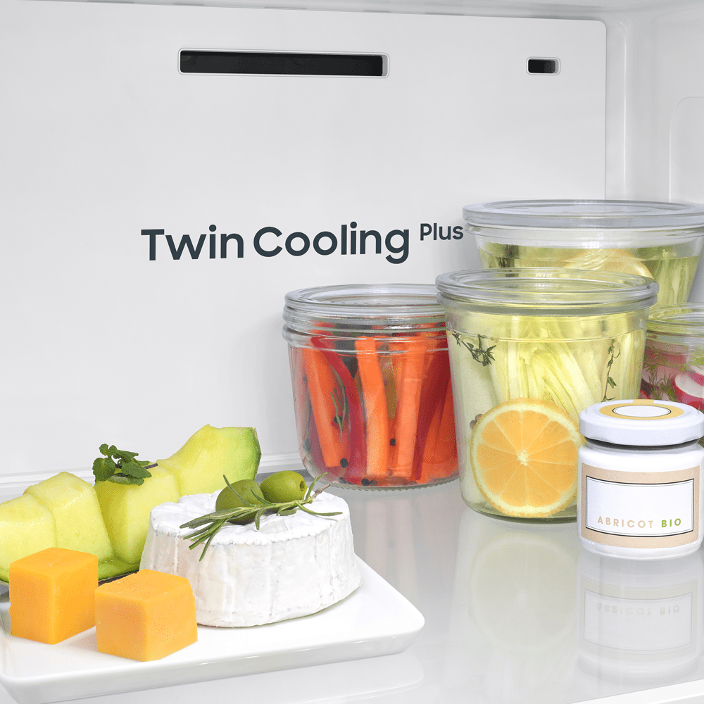 Samsung Bespoke AI Series 7 American Style Fridge Freezer Non Ice & Water RS70F67QCTEU - Silver Samsung Bespoke AI Series 7 American Style Fridge Freezer Non Ice & Water RS70F67QCTEU - Silver