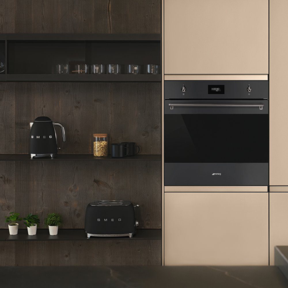 Smeg Classic Pyrolytic Multifunction Single Oven SFP6301TVN - Matte Black Smeg Classic Pyrolytic Multifunction Single Oven SFP6301TVN - Matte Black