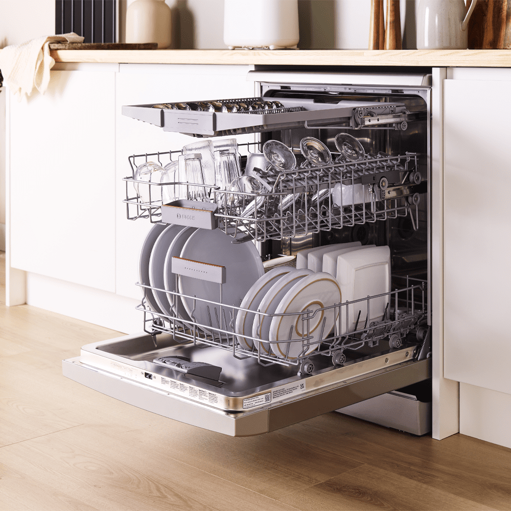 Bosch 60cm Series 4 Freestanding Dishwasher SMS4EMI06G - Silver Bosch 60cm Series 4 Freestanding Dishwasher SMS4EMI06G - Silver