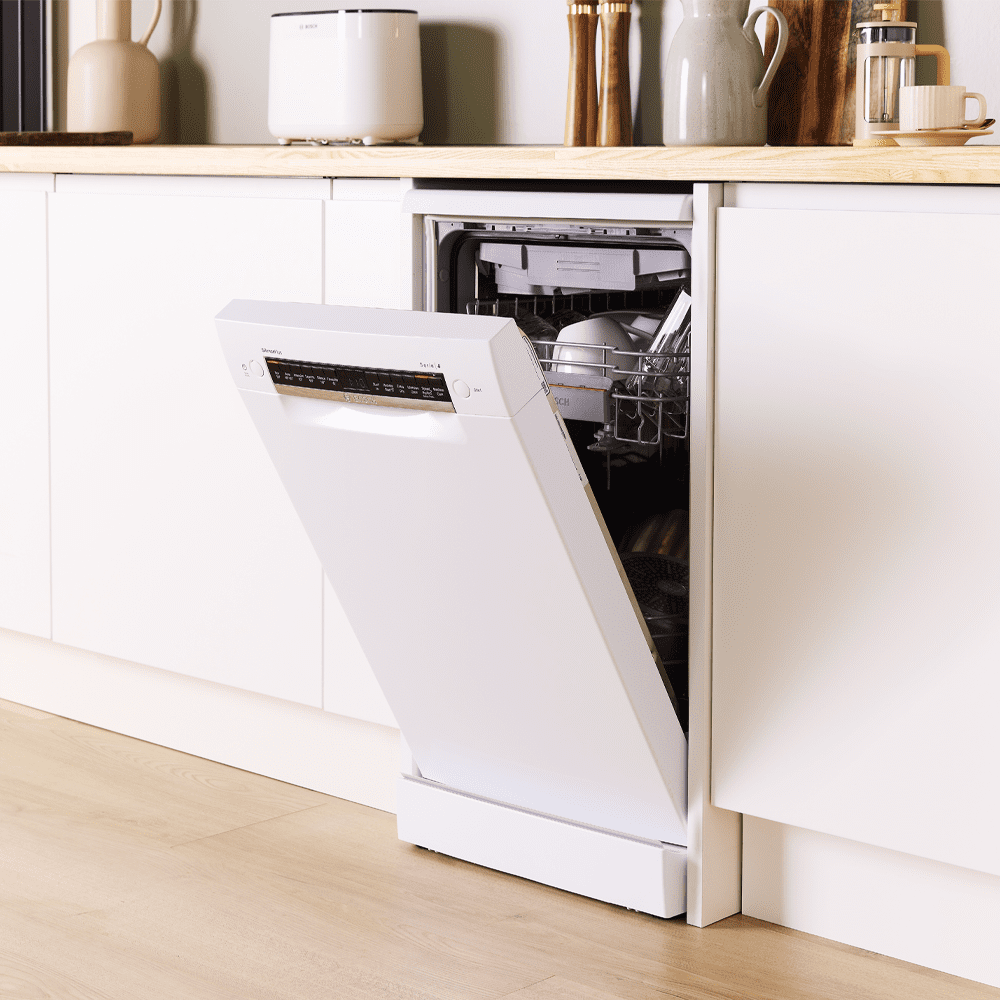 Bosch 45cm Series 4 Freestanding Dishwasher SPS4HMW49G - White Bosch 45cm Series 4 Freestanding Dishwasher SPS4HMW49G - White
