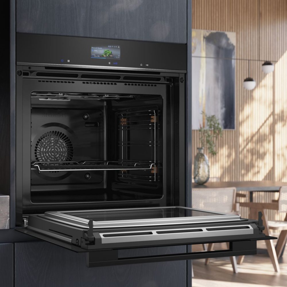 Siemens IQ-700 Pyrolytic Multifunction Oven With Microwave HM776G1B1B - Black Siemens IQ-700 Pyrolytic Multifunction Oven With Microwave HM776G1B1B - Black