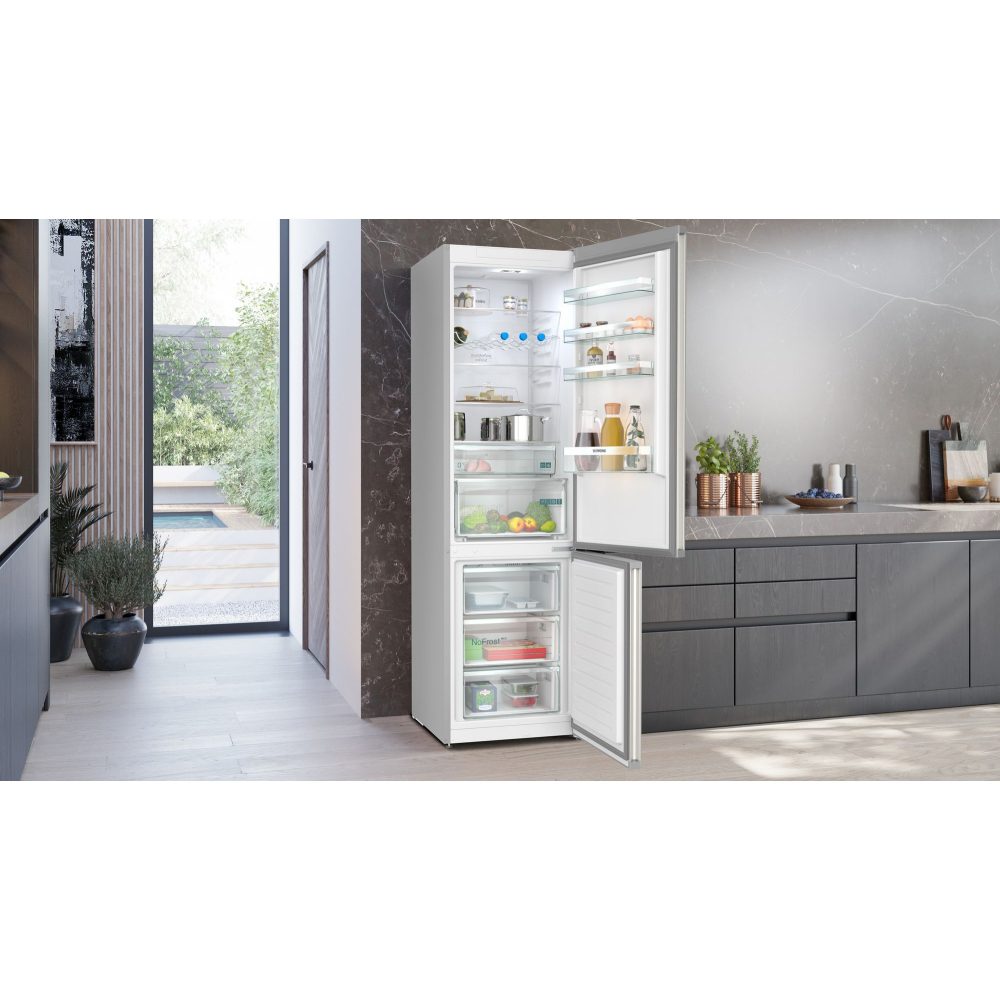 Siemens IQ-300 60cm Frost Free Fridge Freezer KG39NXIBF - Stainless Steel Siemens IQ-300 60cm Frost Free Fridge Freezer KG39NXIBF - Stainless Steel