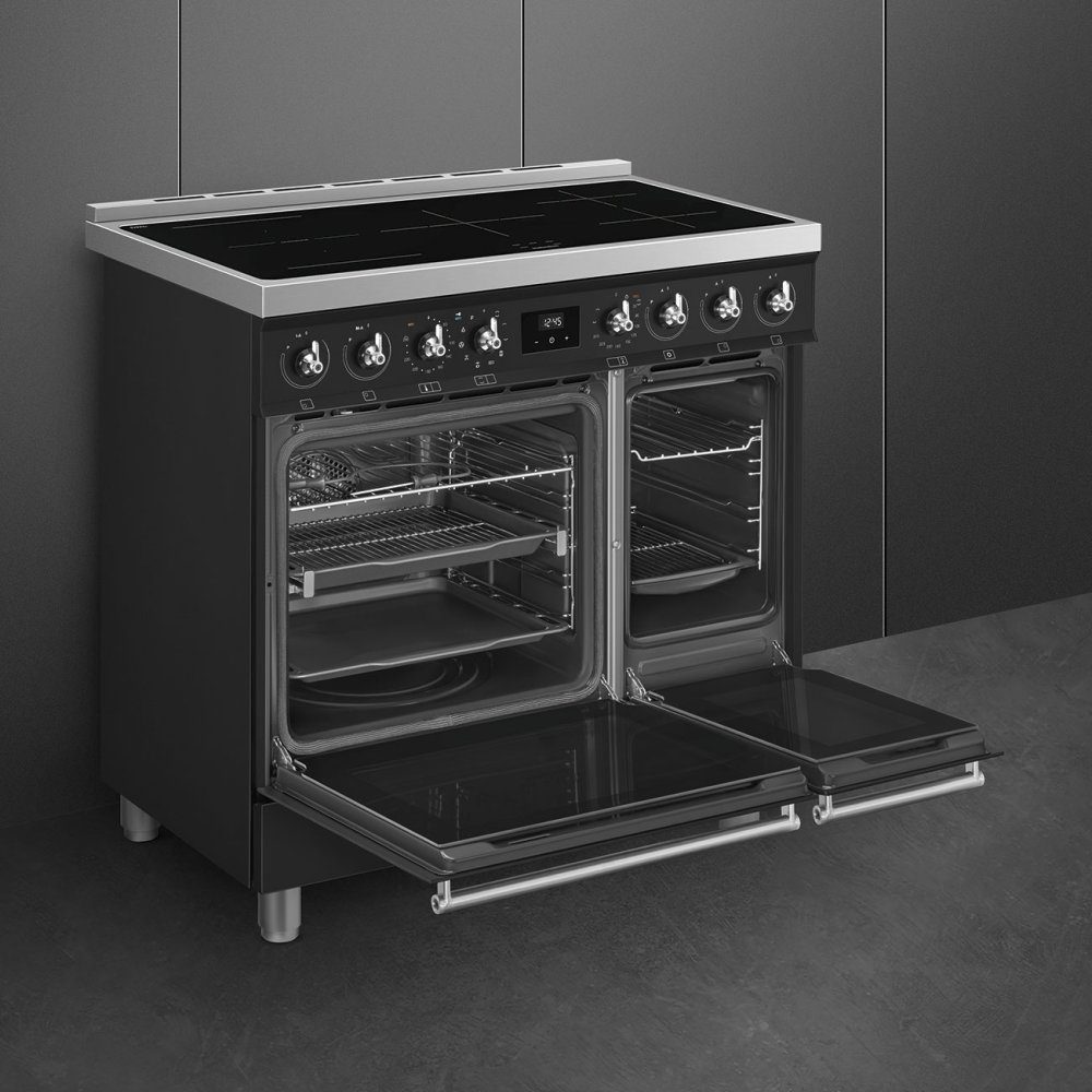 Smeg 90cm Classic Pyrolytic Induction Range Cooker C92IPMB2 - Matte Black Smeg 90cm Classic Pyrolytic Induction Range Cooker C92IPMB2 - Matte Black