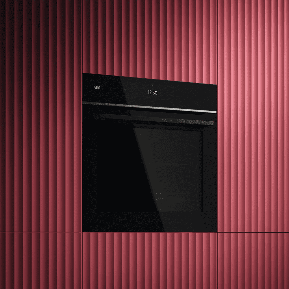 AEG Series 9000 ProAssist Pyrolytic Multifunction Single Oven TT9PB831AB - Black AEG Series 9000 ProAssist Pyrolytic Multifunction Single Oven TT9PB831AB - Black