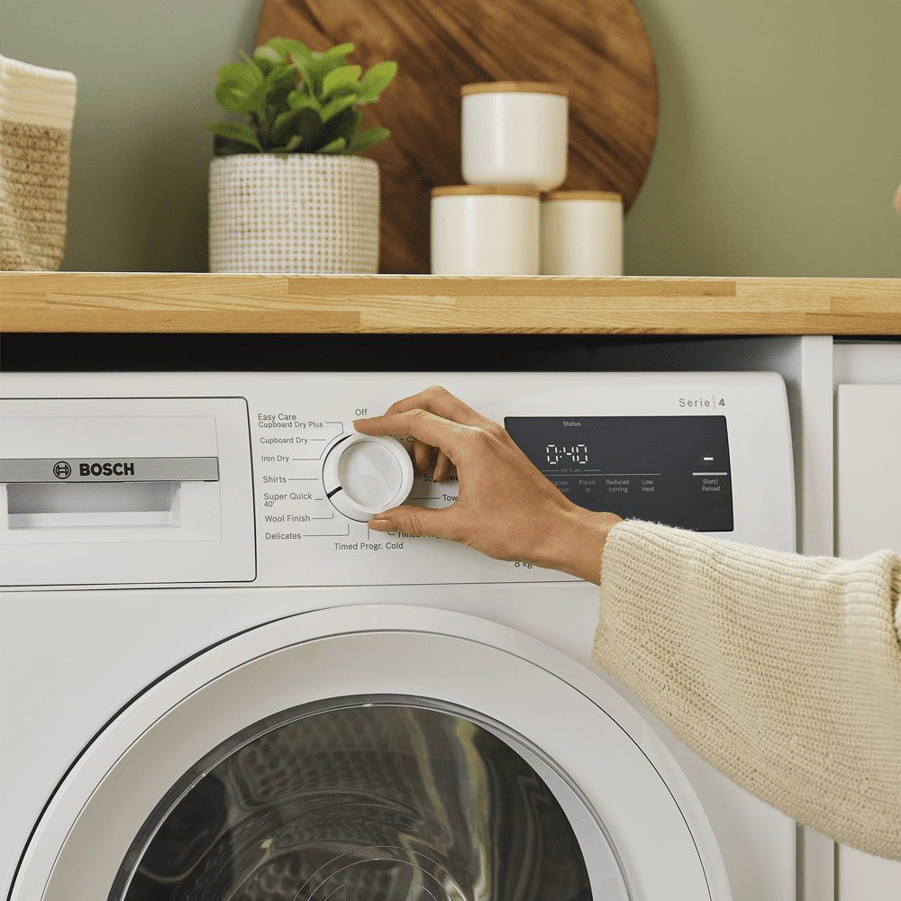 Bosch 8kg Series 4 Heat Pump Condenser Dryer WTH85225GB - White Bosch 8kg Series 4 Heat Pump Condenser Dryer WTH85225GB - White