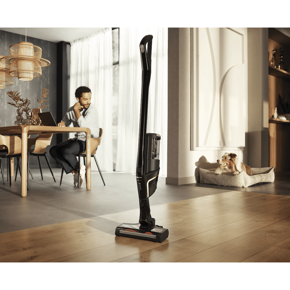 Miele 11819180 Triflex HX2 Cat & Dog Cordless Vacuum Cleaner HX2 CAT AND DOG - BLACK. Miele 11819180 Triflex HX2 Cat & Dog Cordless Vacuum Cleaner HX2 CAT AND DOG - BLACK.