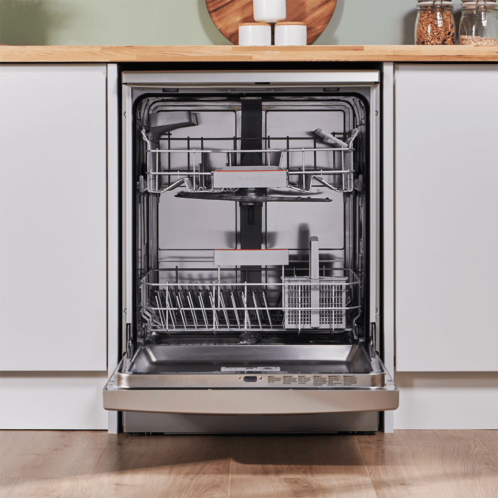 Bosch 60cm Series 4 Freestanding Dishwasher SMS4EKI06G - Silver Bosch 60cm Series 4 Freestanding Dishwasher SMS4EKI06G - Silver