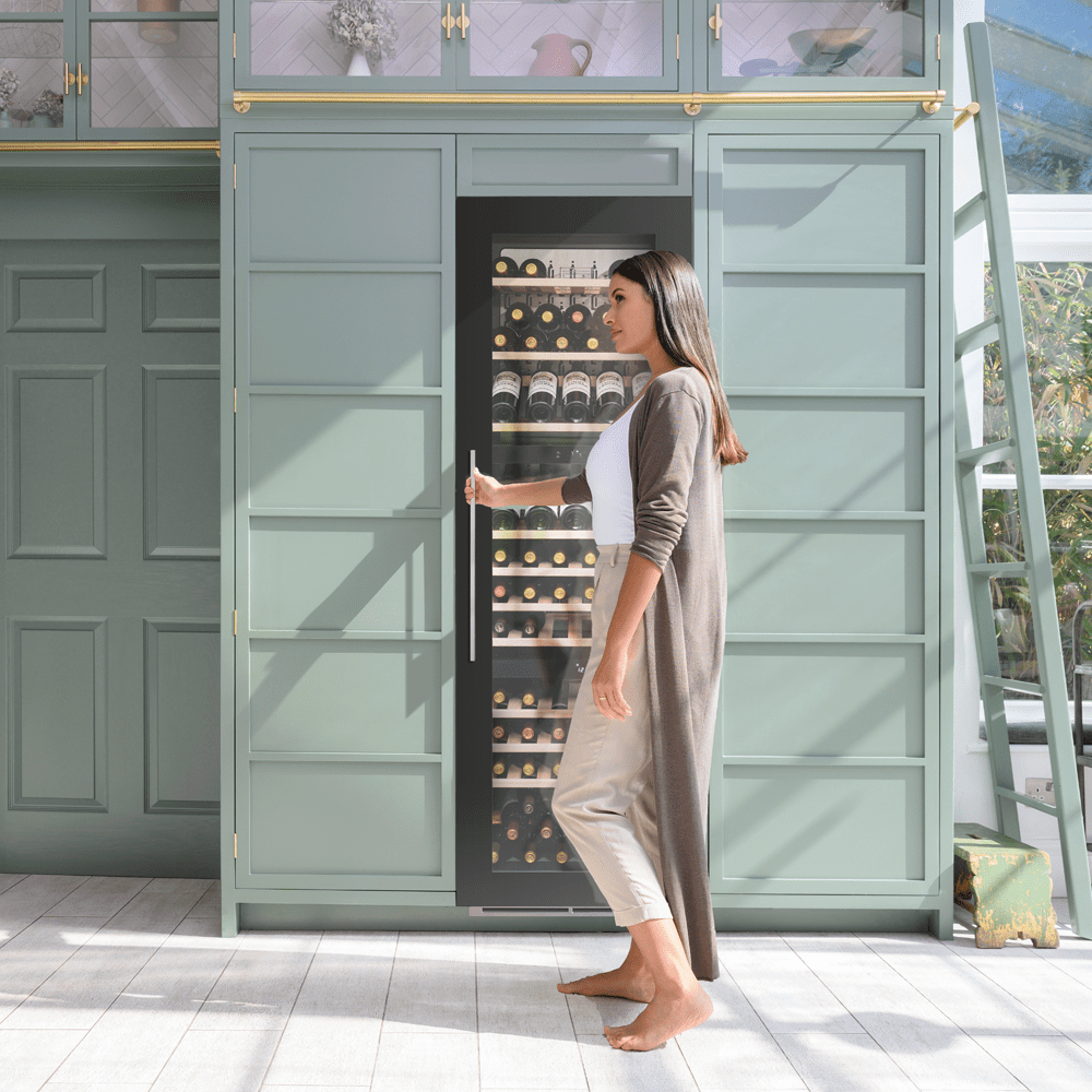 Caple 179cm Integrated In Column Triple Zone Wine Cooler WC1796BG - Black Caple 179cm Integrated In Column Triple Zone Wine Cooler WC1796BG - Black