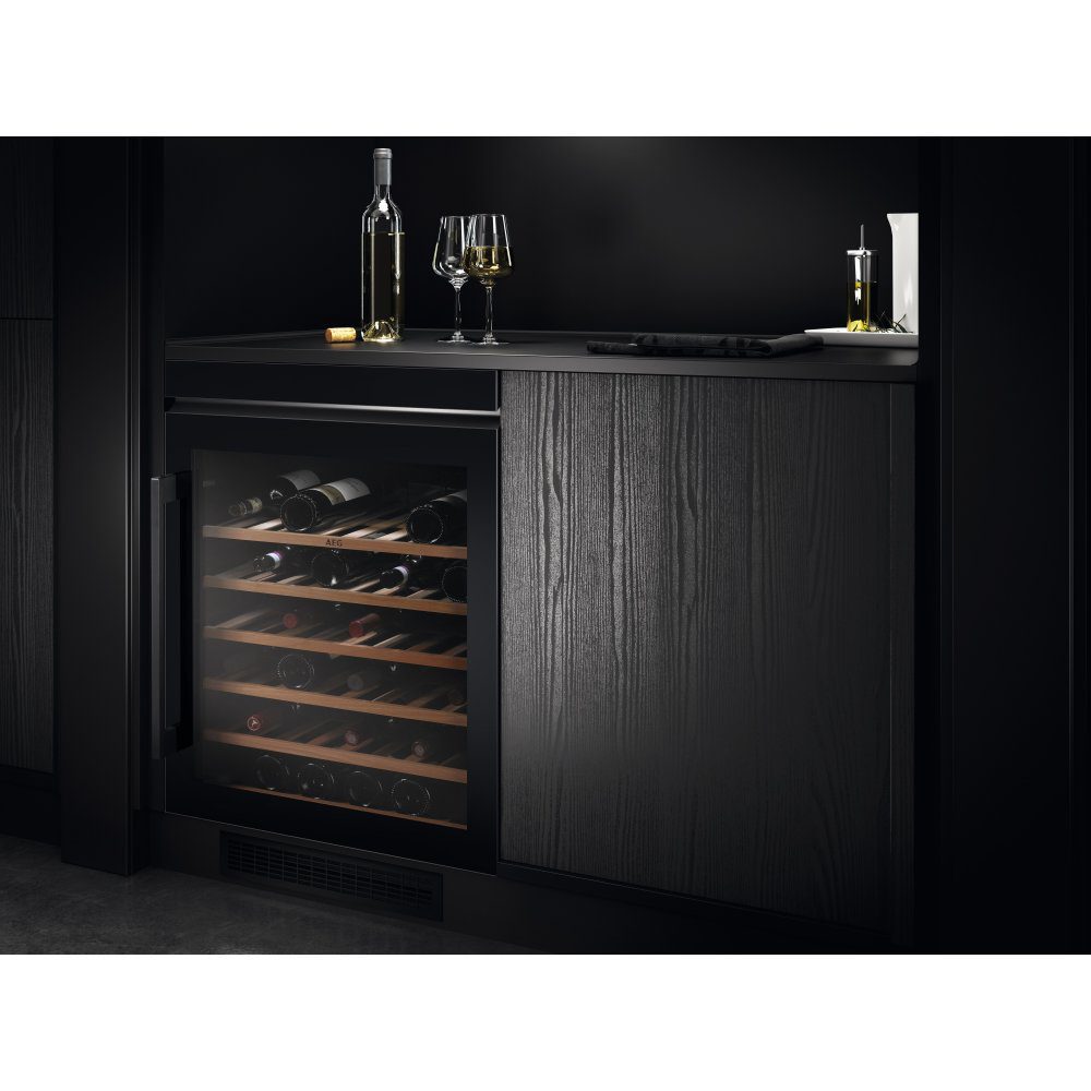 AEG 60cm Undercounter Wine Cooler AWS4052B5B - Black AEG 60cm Undercounter Wine Cooler AWS4052B5B - Black