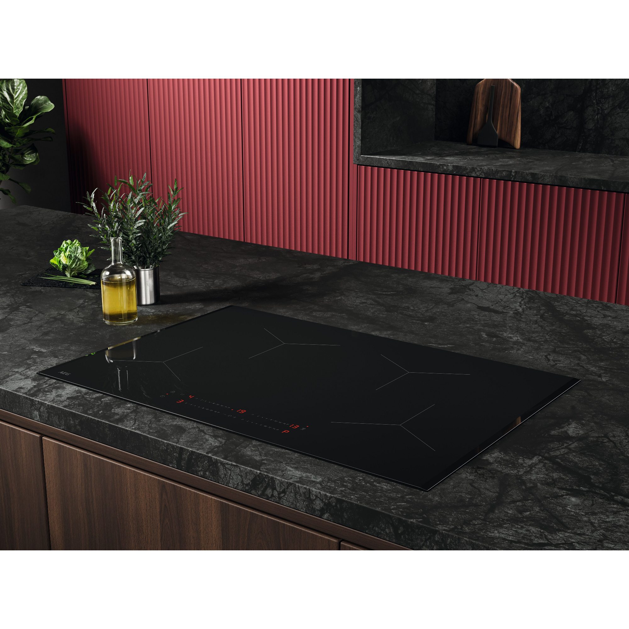 AEG 78cm Series 5000 4 Zone Bevelled Edge Induction Hob SO84IA00FB - Black AEG 78cm Series 5000 4 Zone Bevelled Edge Induction Hob SO84IA00FB - Black