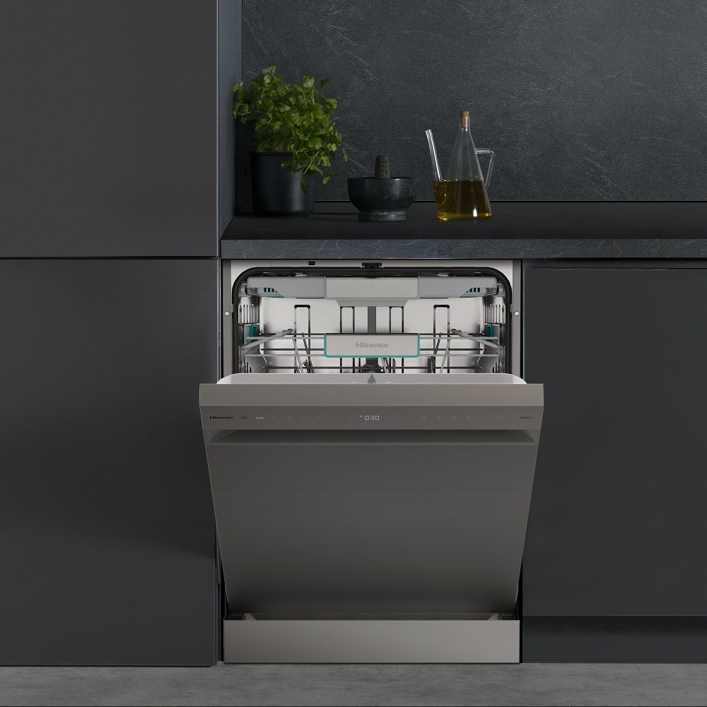Hisense 60cm Freestanding Dishwasher HS673A90XUK - Silver Hisense 60cm Freestanding Dishwasher HS673A90XUK - Silver