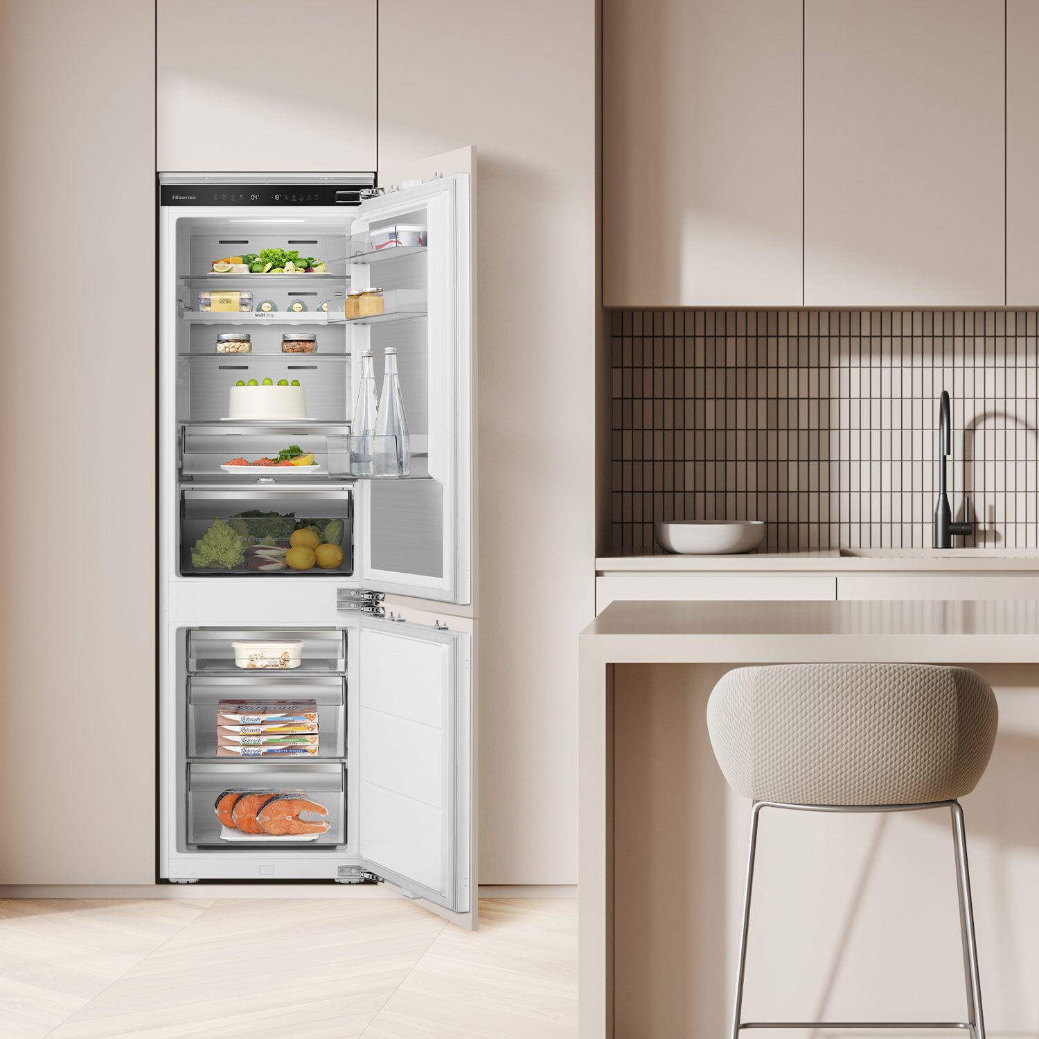 Hisense 177cm Integrated 60/40 Frost Free Fridge Freezer RB5B250SSWC1 Hisense 177cm Integrated 60/40 Frost Free Fridge Freezer RB5B250SSWC1
