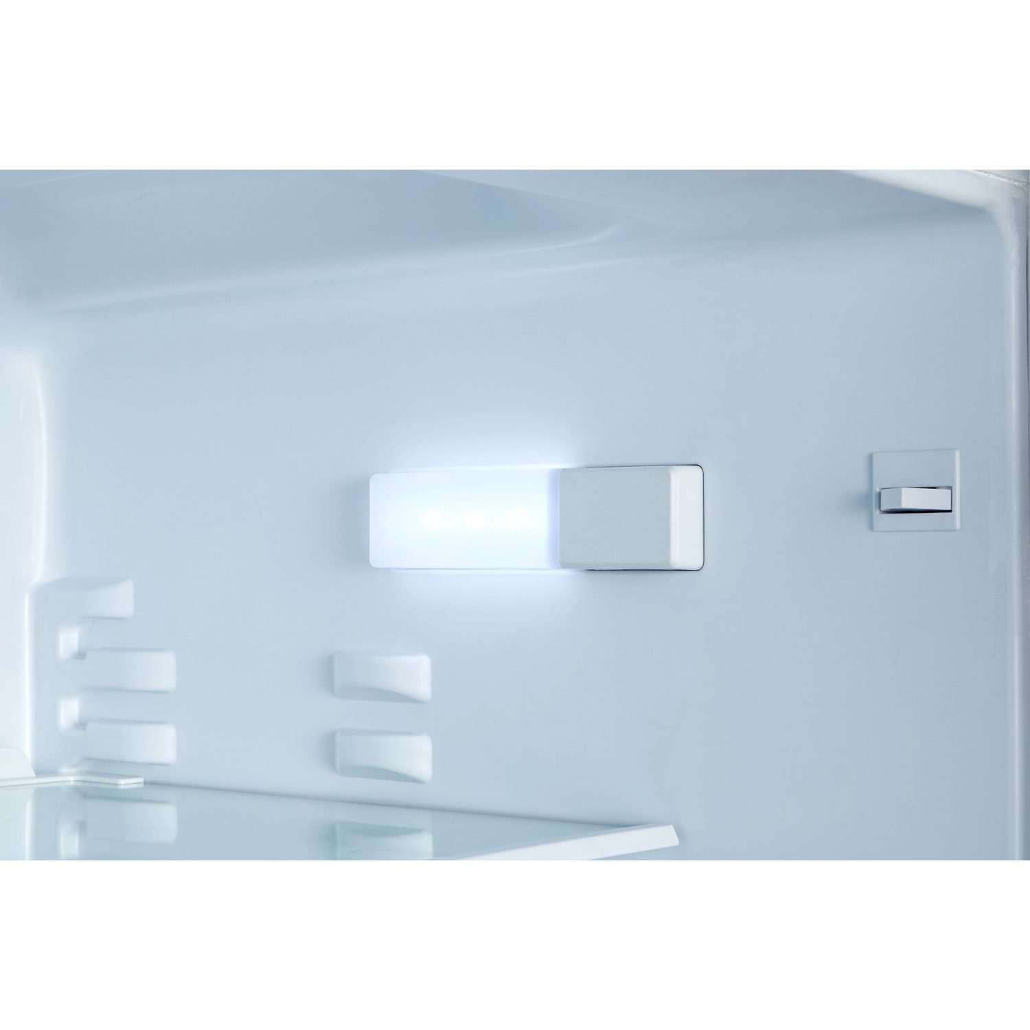 Hisense Integrated Built Under Larder Fridge RUL178D4AWE Hisense Integrated Built Under Larder Fridge RUL178D4AWE