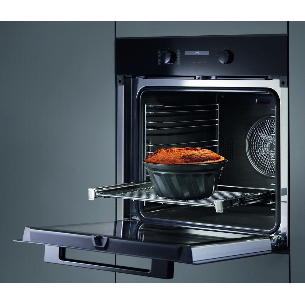 Miele Discovery Built In Pyrolytic Single Oven H2766-1BP - Black Miele Discovery Built In Pyrolytic Single Oven H2766-1BP - Black