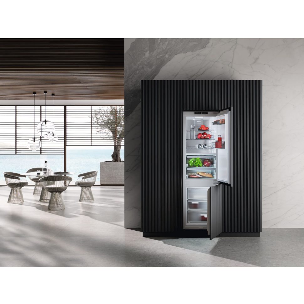 Miele 177cm Integrated 60/40 Frost Free Fridge Freezer KFN7744C Miele 177cm Integrated 60/40 Frost Free Fridge Freezer KFN7744C