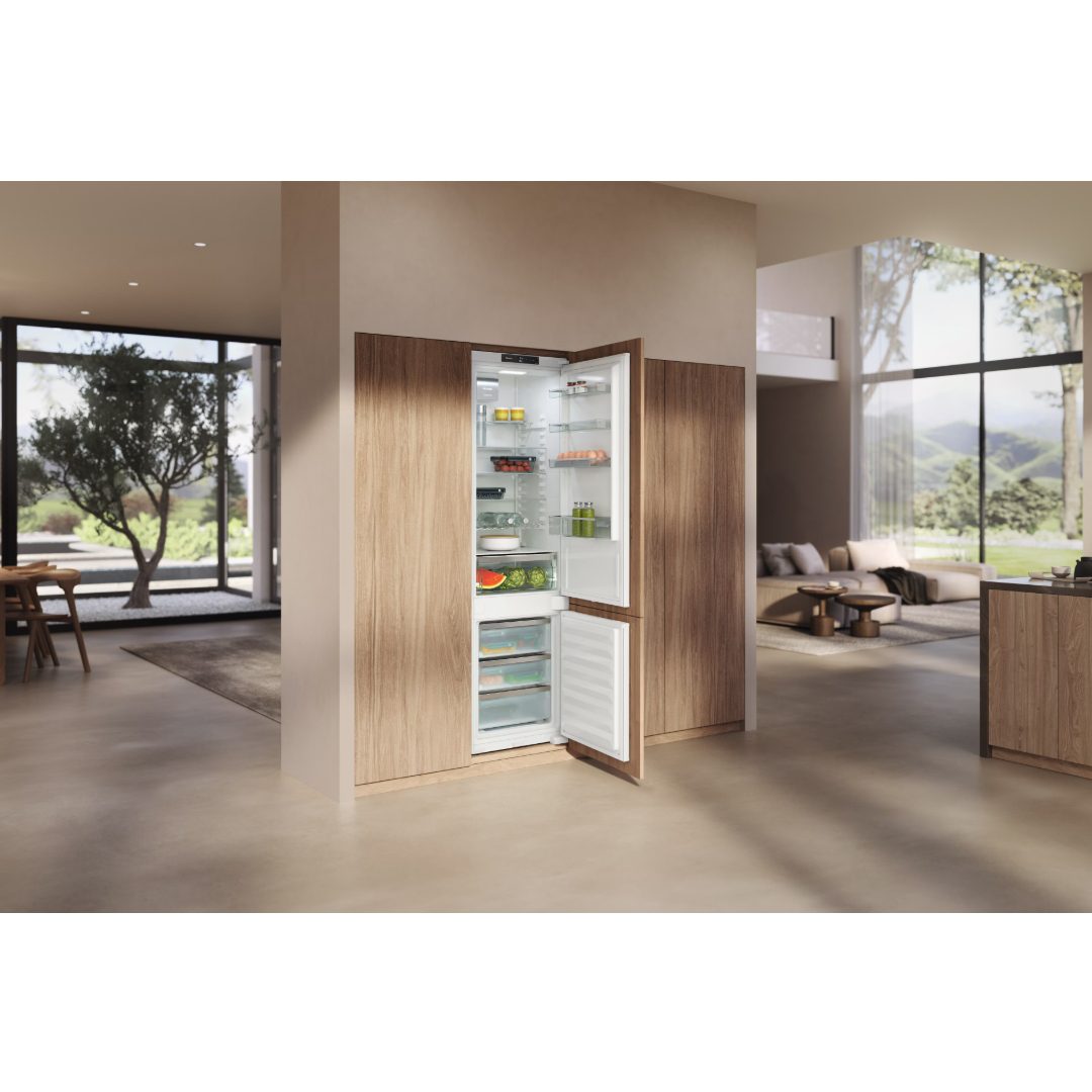 Miele 194cm Integrated 70/30 Frost Free Fridge Freezer KFN7833D Miele 194cm Integrated 70/30 Frost Free Fridge Freezer KFN7833D