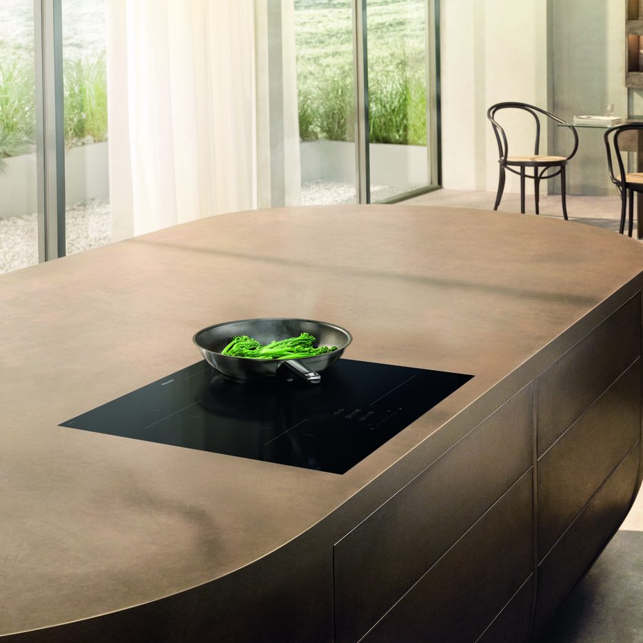 Miele 62cm Four Zone PowerFlex Induction Hob KM8462 FL - Black Miele 62cm Four Zone PowerFlex Induction Hob KM8462 FL - Black